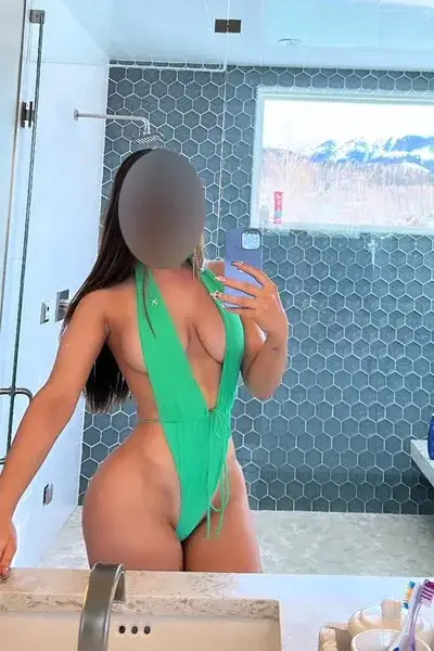 מושלמת לאמידים ונדיבים ViP - בת ים - קוקסינליות